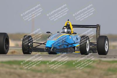 media/Oct-25-2025-CalClub SCCA (Sat) [[34c778dfbe]]/Group 3/Qualifying/